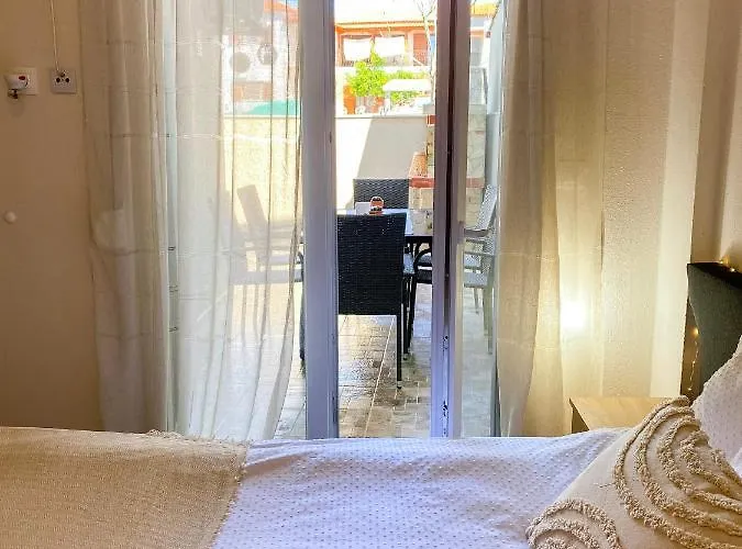 Neroli Apartman *